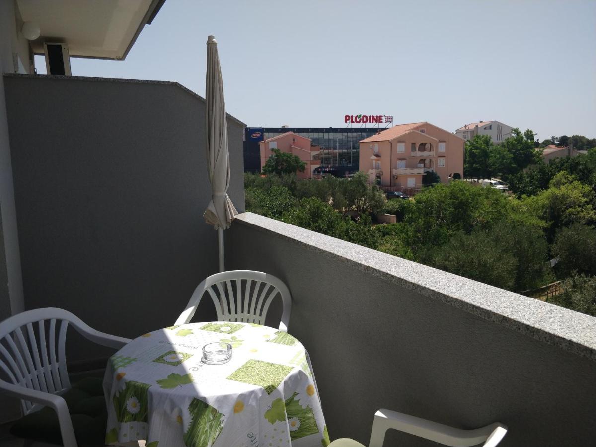 Apartments Booky Novalja Bagian luar foto