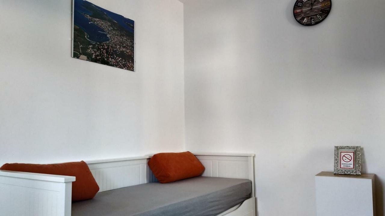 Apartments Booky Novalja Bagian luar foto