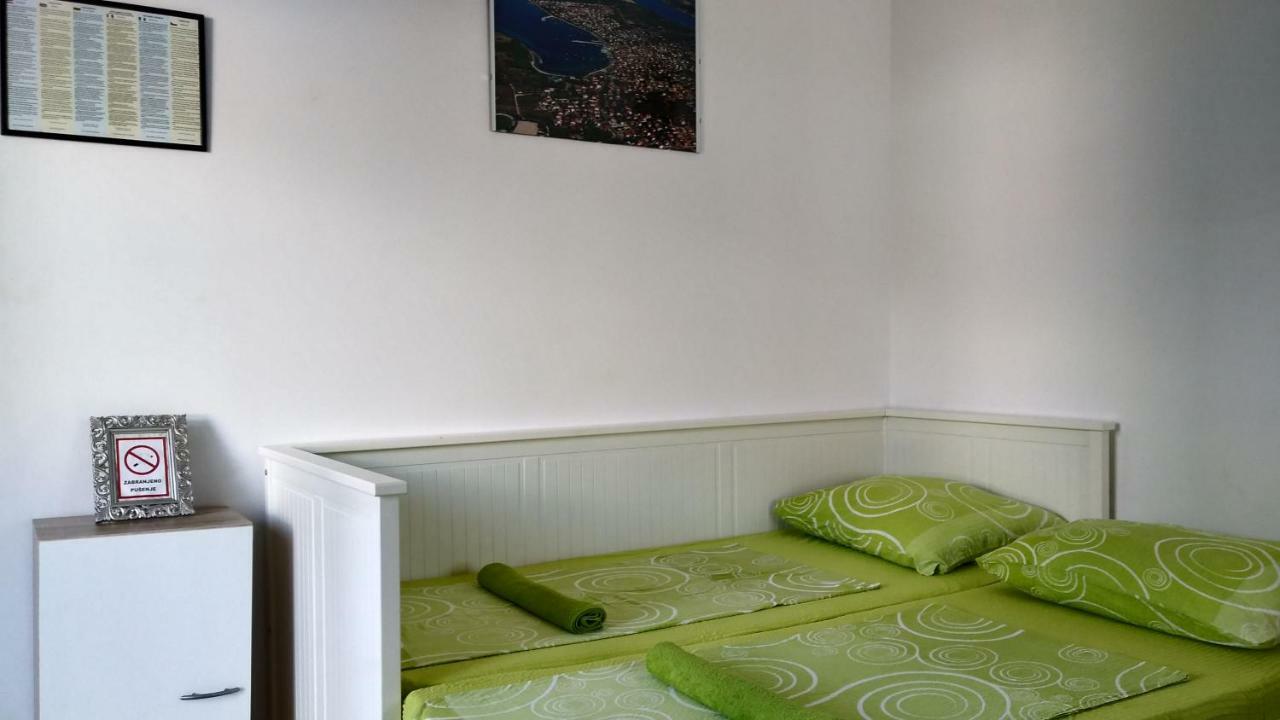 Apartments Booky Novalja Bagian luar foto